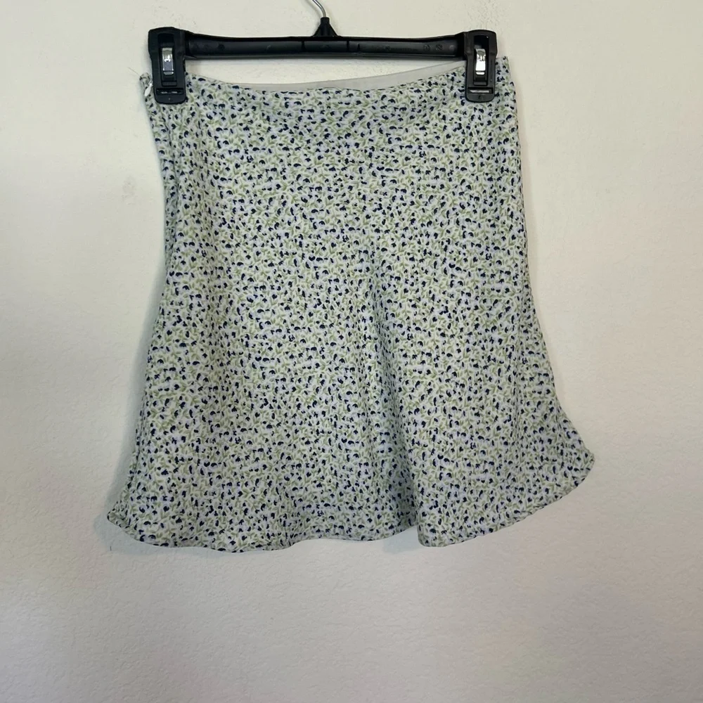 Divided Size 2 Floral Print Skirt Ditzy /Y2K Vibes